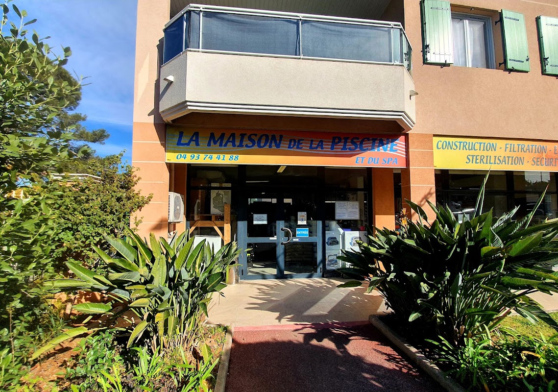 Conception de piscine par Maison de la Piscine et du Spa